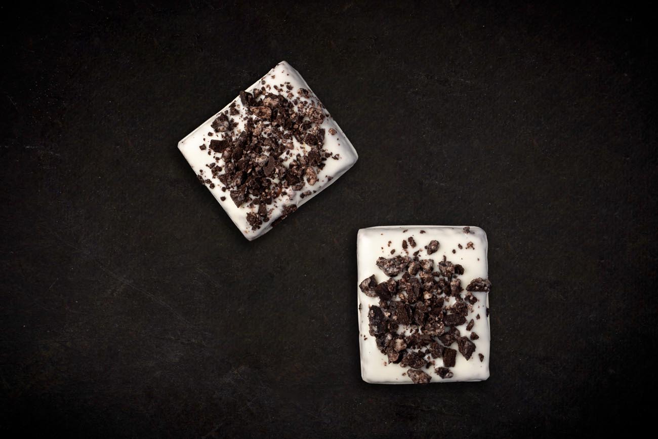 double-cookie-crunch-white-gourmet-bar-2